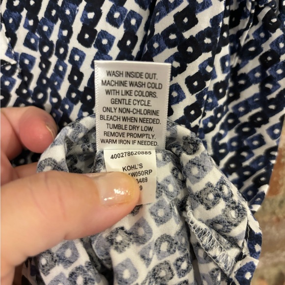 Croft &Barrow women’s medium sleeveless top - Picture 3 of 6